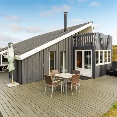 "Casandra" - 600m from the Sea