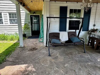 1 Bedroom Suite: Kitchenette, Parking, Central - Upper Level Hotels near Carleton Place Colonnade