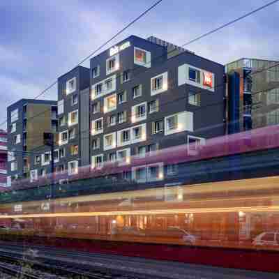 ibis Lyon Carré de Soie Hotel Exterior