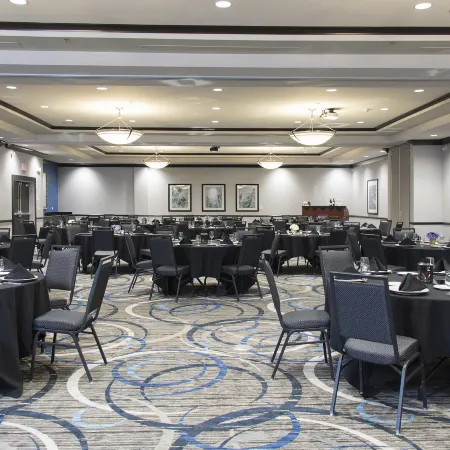 Holiday Inn INDIANAPOLIS AIRPORT by IHG