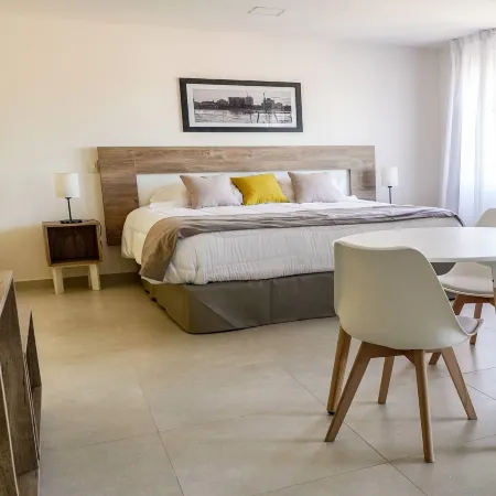 Ramada Residences by Wyndham Puerto Madryn CQ Parry Отели в г. Вьедма