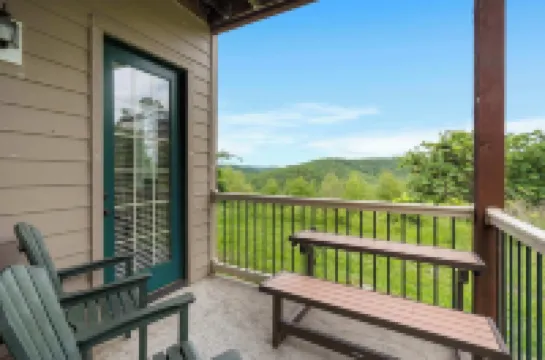 Stone Cliff Relaxation w/ Resort Amenities!