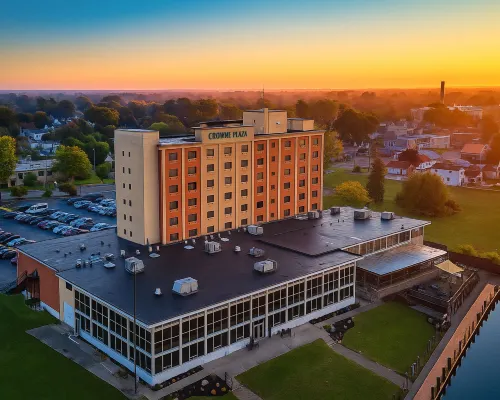 Crowne Plaza NIAGARA FALLS NY - RIVERSIDE by IHG Hotels near Niagara Aerospace Museum