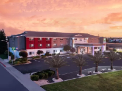 Holiday Inn Express Redding North, an IHG Hotel Hotéis em Redding
