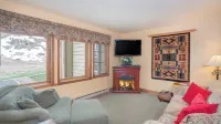 Etta Place Too 103 by AvantStay Close to Town the Slopes in Complex w Communal Pool Hot Tub