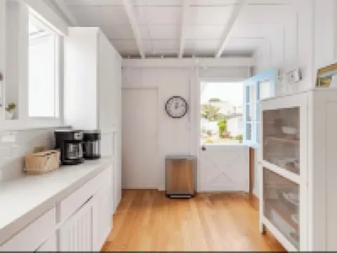 Carpinteria Beach Front Bungalow Hotels in Carpinteria