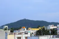 Aeroview Homestay Chennai Airport - Kitchens