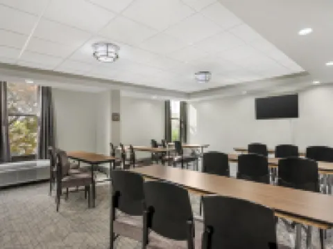 โรงแรมเบสท์เวสเทิร์นพลัส อินเดียแนโพลิส นอร์ธเวสต์ โรงแรมในอินเดียแนโพลิส