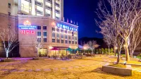 Maple Tourist Hotel - 3 estrellas