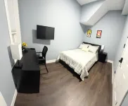 The Den Hotel - 2-Star