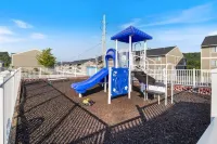 Lazydays Pet-friendly Condo w/ Pool & Slip at 3M