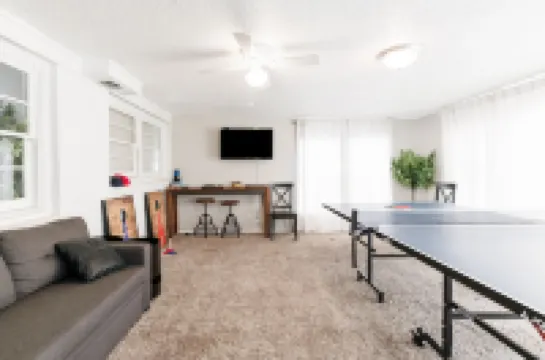 Game Room + Walk to Groceries - Central Location 7 Min to TTU!