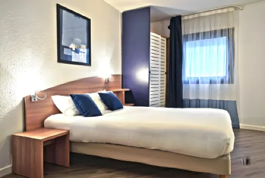 Art Hotel Paris Est Отели в г. Пантен