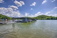 Dragon Castle w/ Swimming Platform at Lake Ozarks - homestay