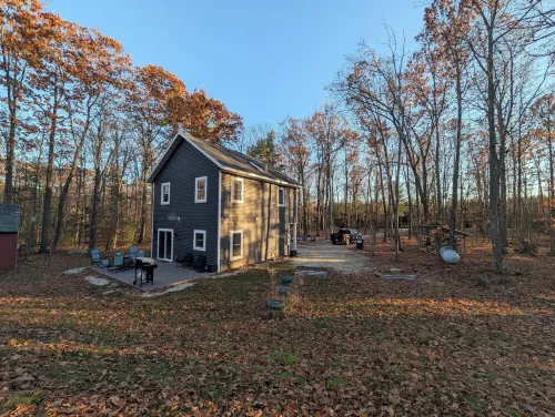 Quiet Home in the woods Hotels in Baileys Harbor