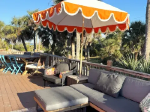 Island Getaway•Beach House•Water View•Dock•Pets•Little Gasparilla Island, WiFi Hotels in Placida