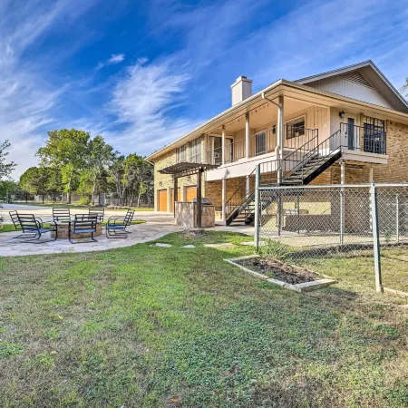Canyon Lake Home Hill Country and Water Views!