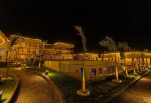 BON Hotel Five Seasons Palm Resort