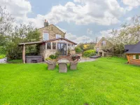Meagill farmhouse-hot tub country Hotels in Otley