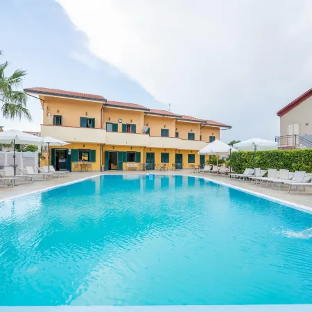 Villa with Pool in Paestum
