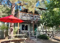 NorthFork Lodge Cabin #2 "The Pine"