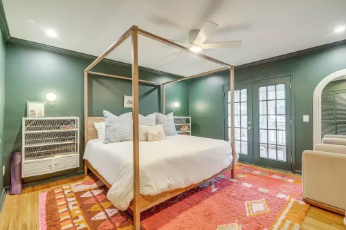 Quiet & Stylish Waterfront Gem w/ Dock in Eatonton - Wifi