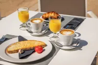Camping Estival Torre de la Mora - breakfast