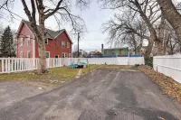 2 Miles to Dtwn! Idyllic Rochester Apt w/ Hot Tub