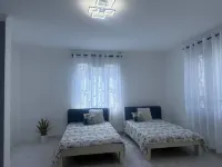 Deluxe Nairobi, Kenya