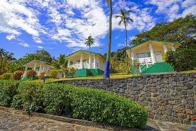 科摩羅莫羅尼金鬱金香水療度假村