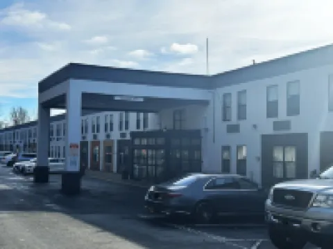 Red Roof Inn & Suites Middleborough Hotels in Middleboro