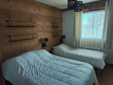 Very Nice T3 Class  , 62 m2,100 m Gondola,Balcony 18M2,Queensize Bed,2 Bedrooms