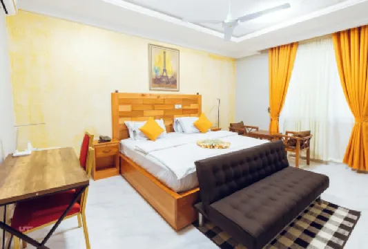 เอ็กเซลซา ลอดจ์ โรงแรมใน