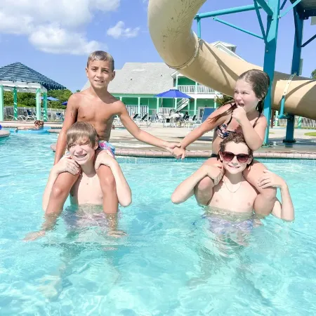 Spacious 3Br/3.5BA Obx Condo • Resort Pool • Near Beach and Sound