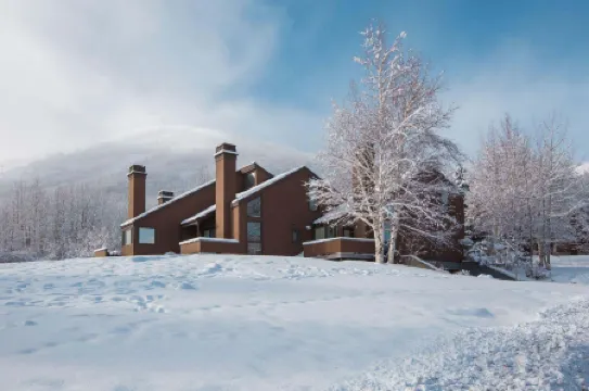 Three Kings Condominiums