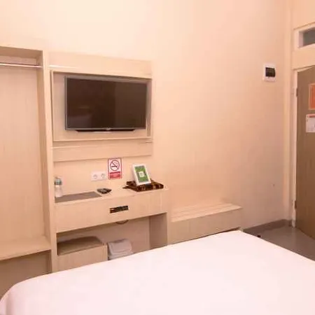Rangkayo Basa GuestHouse Syariah