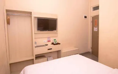 Rangkayo Basa GuestHouse Syariah