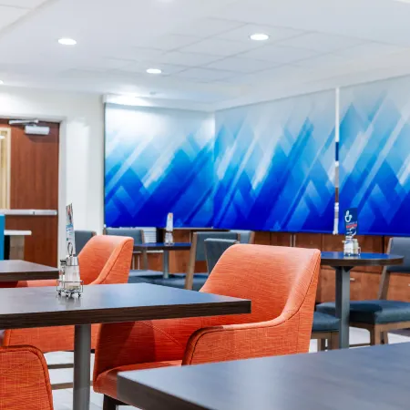 Holiday Inn Express & Suites MEMPHIS/GERMANTOWN by IHG