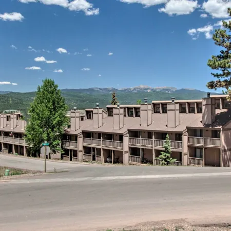 Angel Fire Condo: Walk to Slopes & Trails!