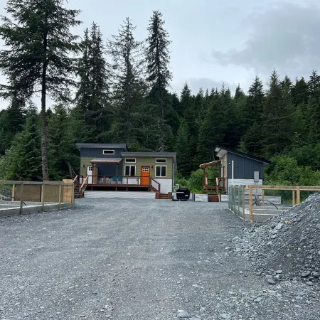 Modern Tiny House in Seward - 5  to Harbor & Tours
