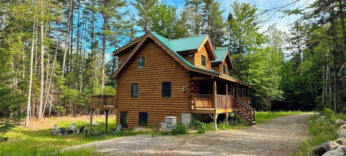 80pvr Log Home 20min to Bretton Woods! AC, Hot Tub, Wifi, Cable, Fireplace, Fire pit Hotels in Bethlehem