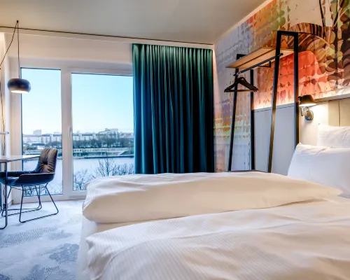 Motel One Wien-Donau City Hôtels à proximité de : Tour Danube