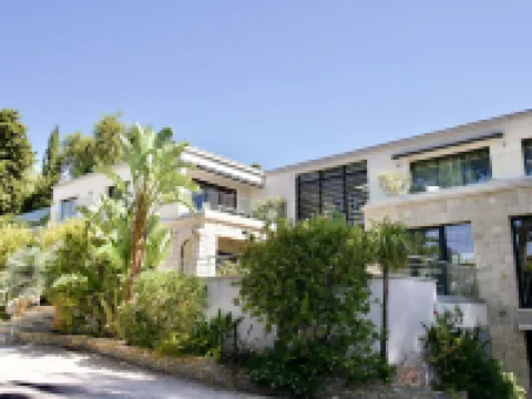 Hôtel Particulier Cassis - Hpc Suites Cassis Centre - Parking Securisé & Piscine Chauffée Hotels in Cassis