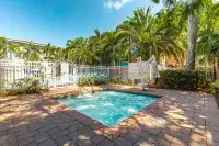 Mizner Place at Weston Town Center, Fort Lauderdale - Resorts
