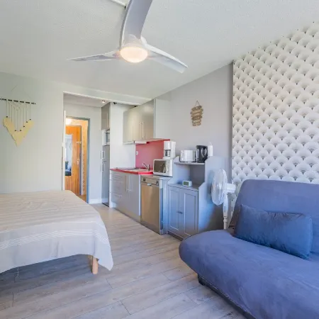 Cosy Apartment Near Sandy Beach