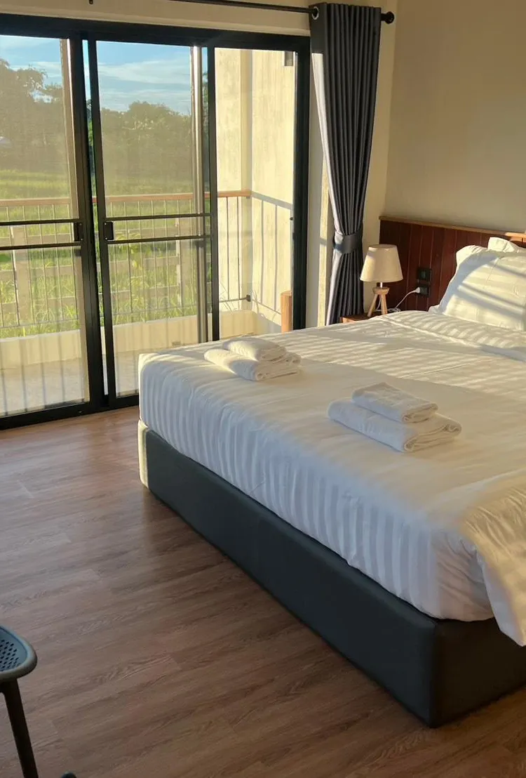 ห้องมาตรฐานเตียงใหญ่ 1 ห้อง