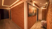 Yashshree Sanderling Mall Road - Spa