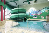 Canad Inns Destination Centre Transcona - Water Park