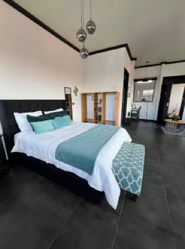 5 min from AirPort SJO OASIS LOFT Hotels in 