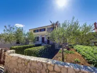 Apartment Šime Hotels in Nin